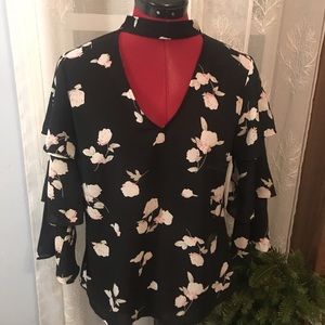 Floral Ruffle sleeve top